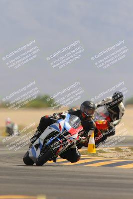 media/Sep-30-2023-SoCal Trackdays (Sat) [[636657bffb]]/Turn 15 (1120am)/